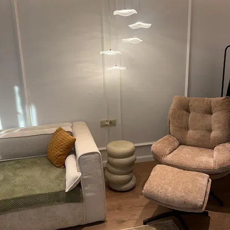 The Luxe Heaven - 13 Septembrie 布加勒斯特