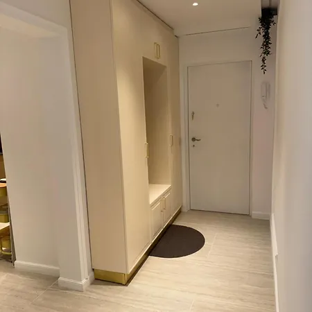 The Luxe Heaven - 13 Septembrie 布加勒斯特